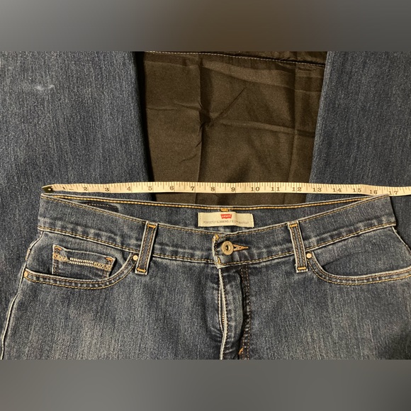 Levi’s - Picture 3 of 6